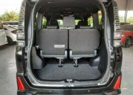 TOYOTA Voxy 2.0 ZS Kirameki 2 Rear Boot area