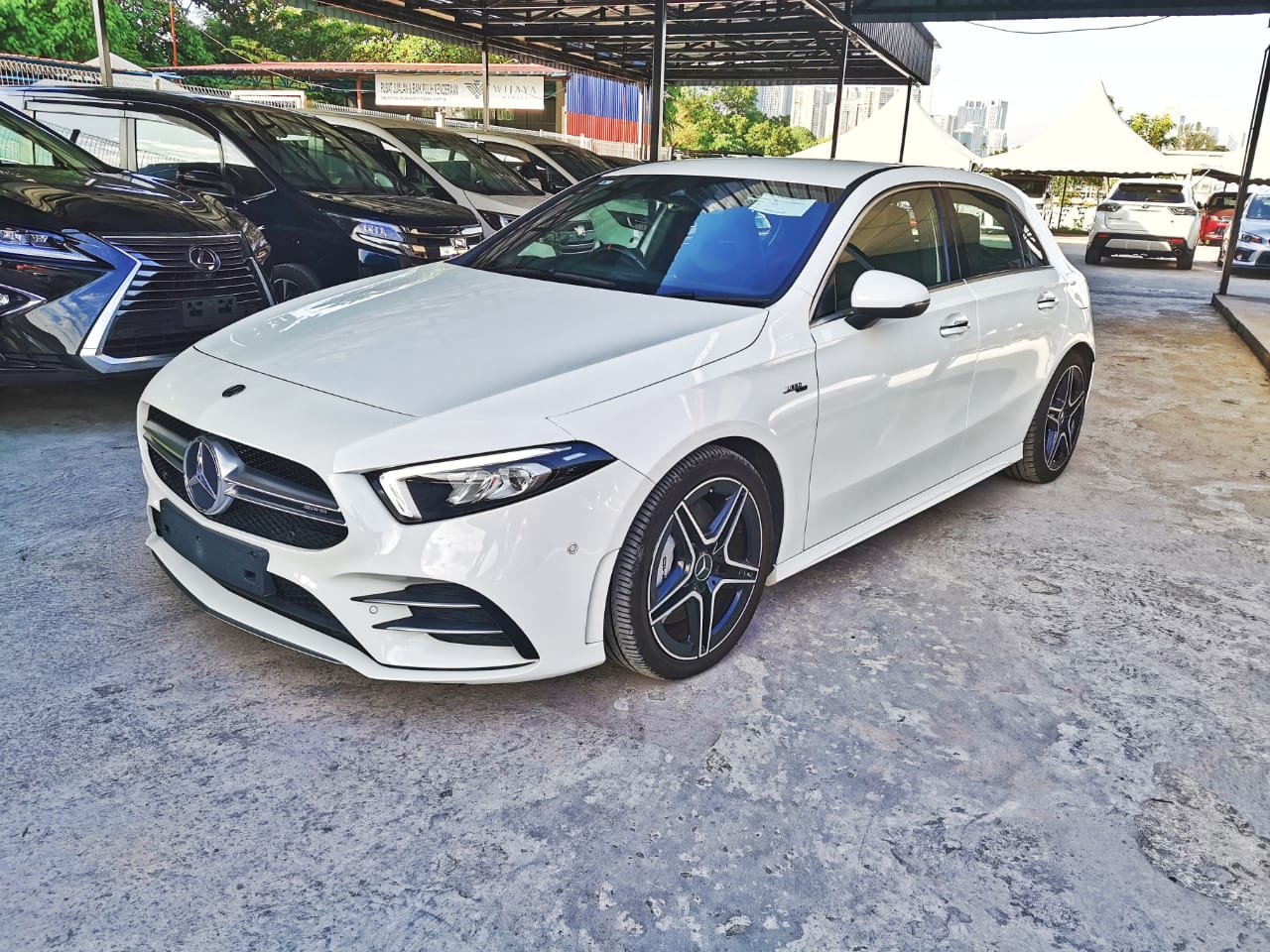 MERCEDES-BENZ A35 AMG 4MATIC 2.0T PREMIUM 2019 (UK SPEC)