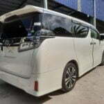 TOYOTA Vellfire 2.5 ZG White Rear Right