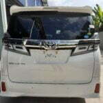 TOYOTA Vellfire 2.5 ZG White Rear