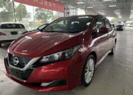 NISSAN Leaf X Wine Red Front Left