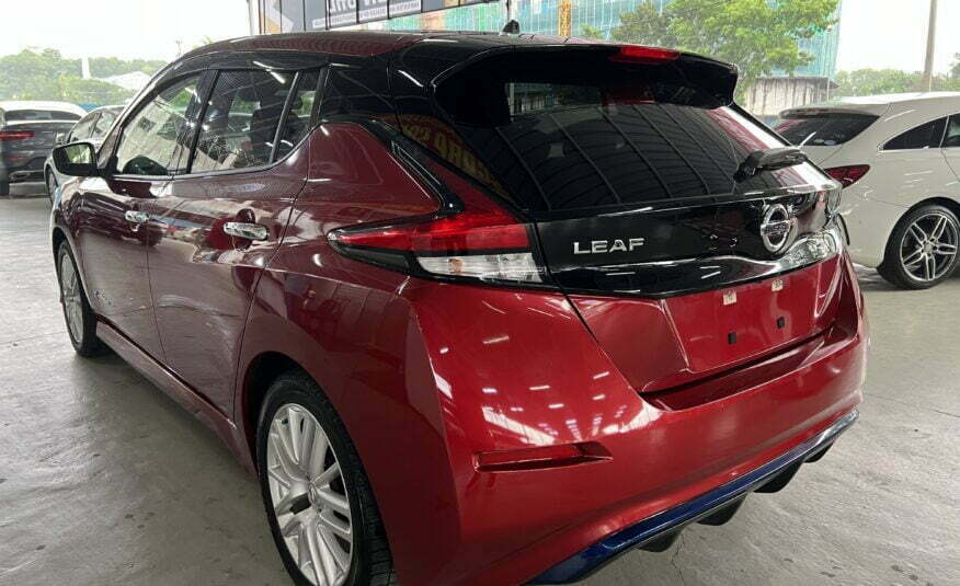 NISSAN Leaf X Wine Red Rear Left