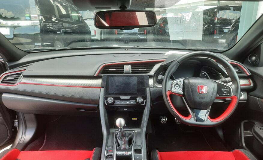 HONDA Civic 2.0 Type-R GT Cockpit interior