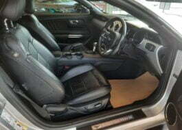 FORD Mustang Ecoboost (Coupe) Driver Cabin