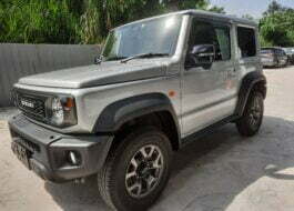 SUZUKI Jimny Sierra Silver Front Left