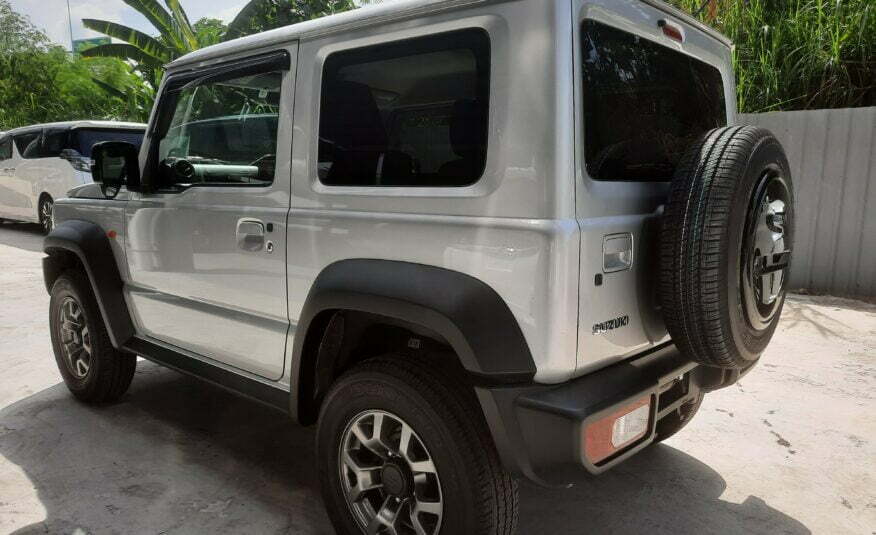 SUZUKI Jimny Sierra Silver Rear Left