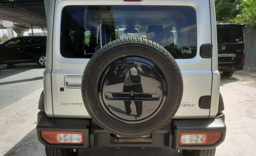 SUZUKI Jimny Sierra Silver Rear