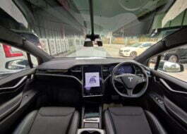 TESLA Model X 75D Interior cabin