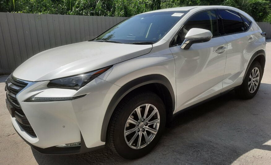 Lexus NX200T Front Left View