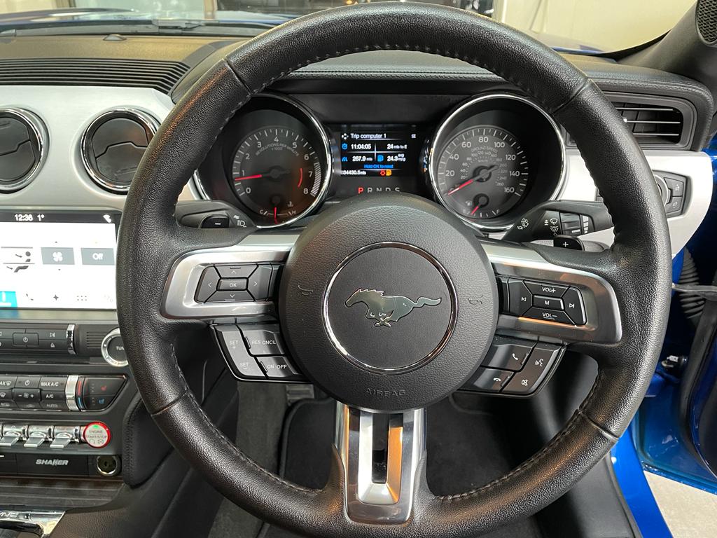 Ford Mustang steering wheel and meter console