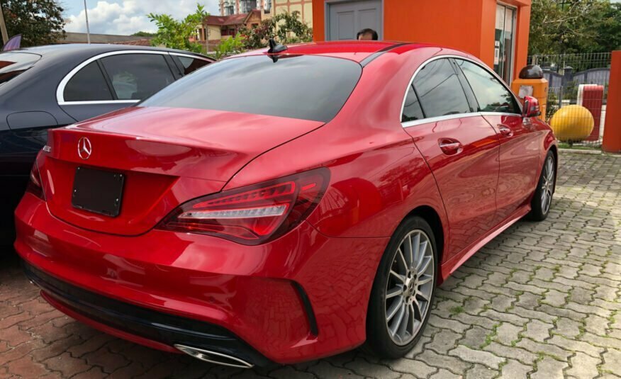 MERCEDES-BENZ CLA180