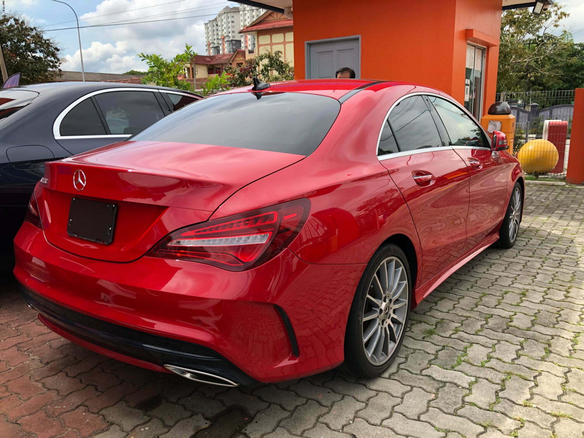 MERCEDES-BENZ CLA180
