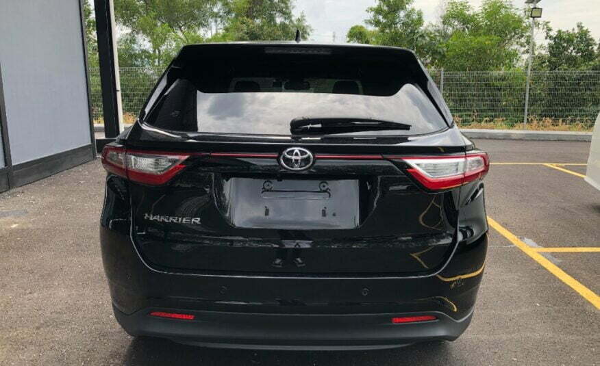 TOYOTA HARRIER PREMIUM