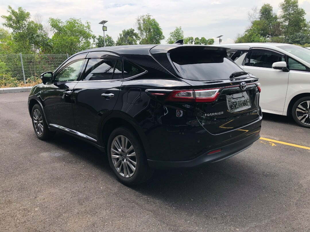 TOYOTA HARRIER PREMIUM